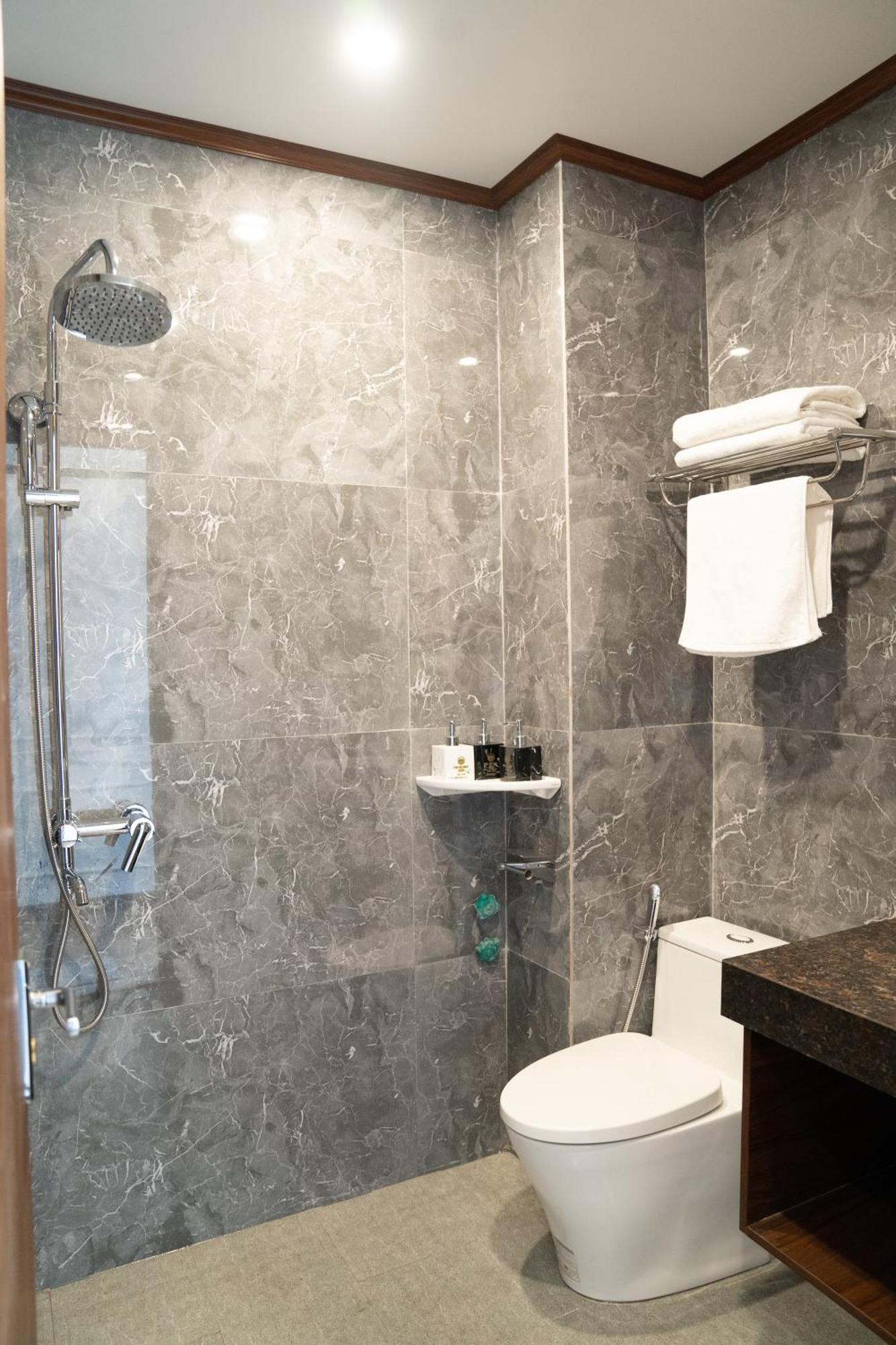 Chau Son Garden Hotel 4*